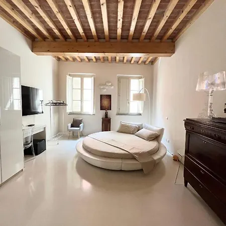 Affittacamere Luxury Tower House In Heart Of